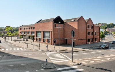 Den sidste bygning på den gamle posthusgrund nedtages